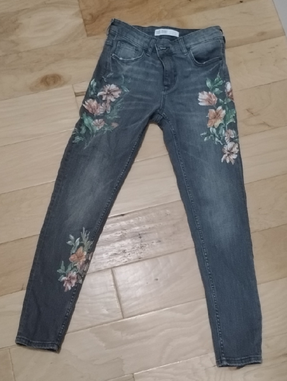 Zara Gray Skinny Jeans with Pink & Green Floral Accents